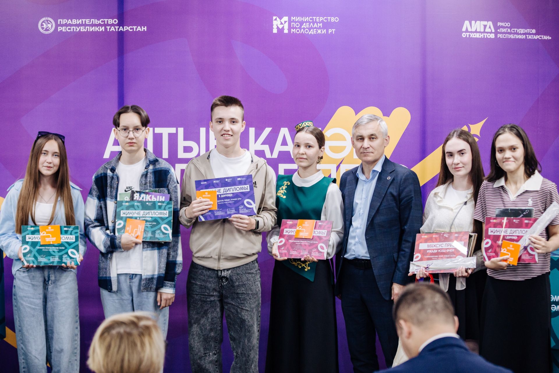 Райондашыбыз Алия Галиәхмәтова «Алтын каләм«нең махсус бүләген отты