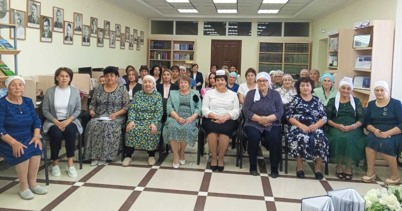 Әлфия Габдуллинаның «Бүре үче» һәм «Кискен борылыш» китапларын тәкъдим итү кичәсе узды