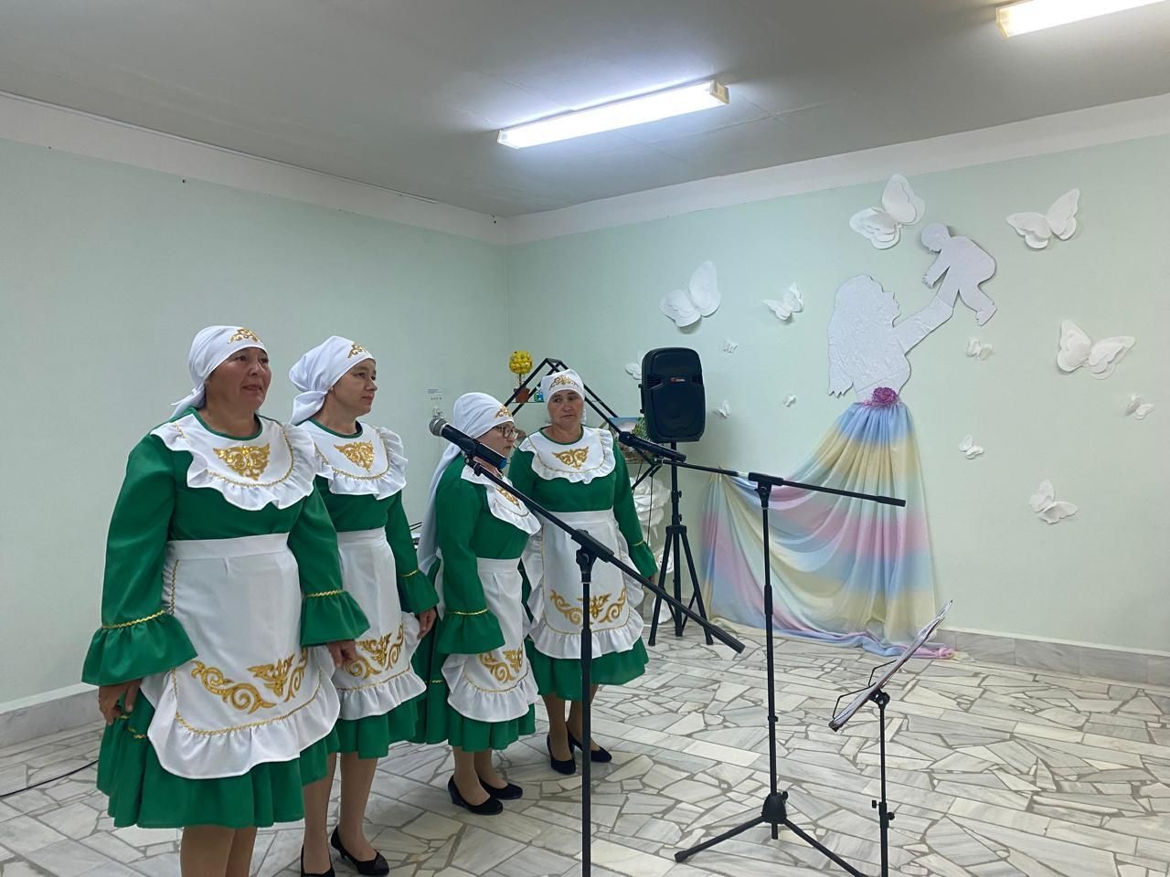 Әтнә һәм Сәрдек үзешчәннәре «Наз»да кунакта