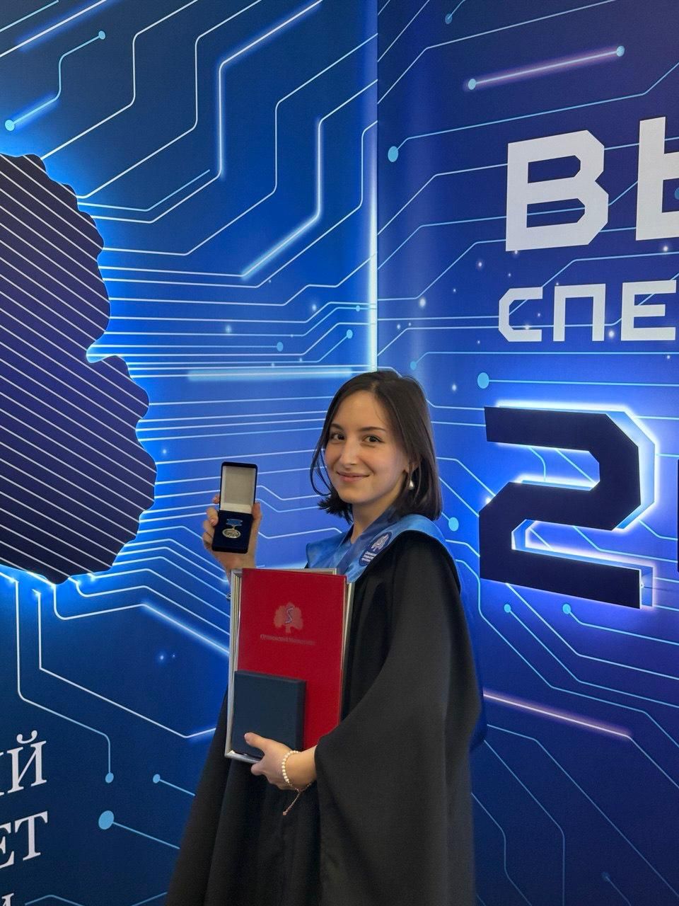 Балтач кызы  Мәскәү дәүләт медицина университетын кызыл дипломга тәмамлады. Котлыйбыз!