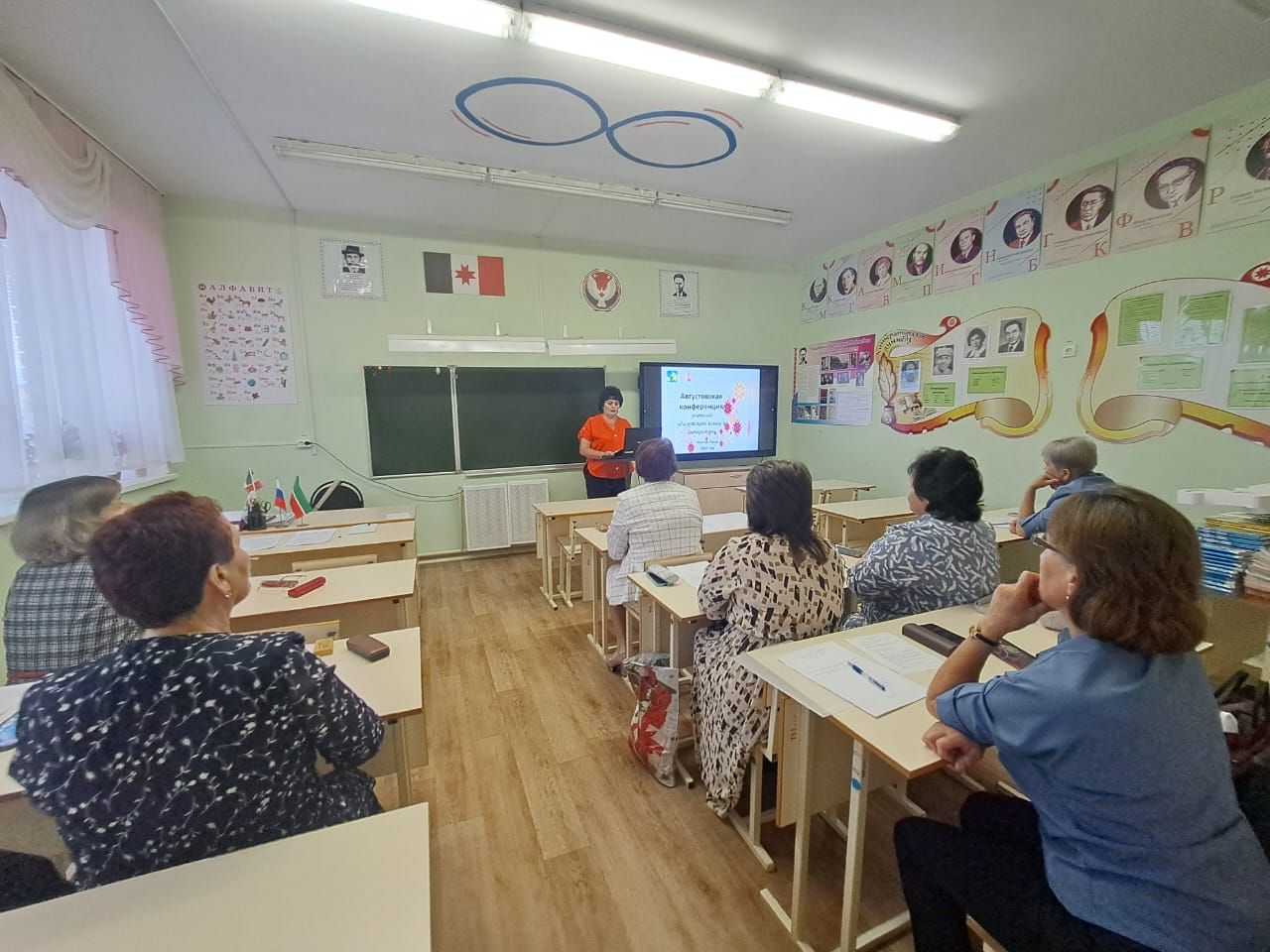 В Мало-Лызинском  школе прошло секционное заседание августовской конференции учителей удмуртского языка и литературы