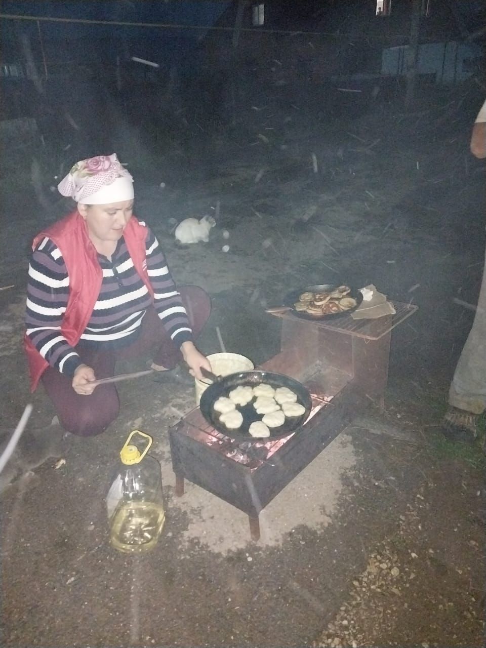 Куныр авылының югары оч балалары зур концерт әзерләп, авылдашларын кунакка дәшкән
