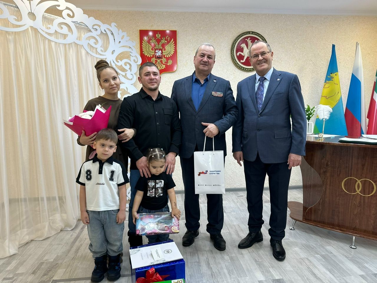 Махсус хәрби операциядәге Дамир Ишморатов улы туган көннәрдә вакытлыча ялга кайткан