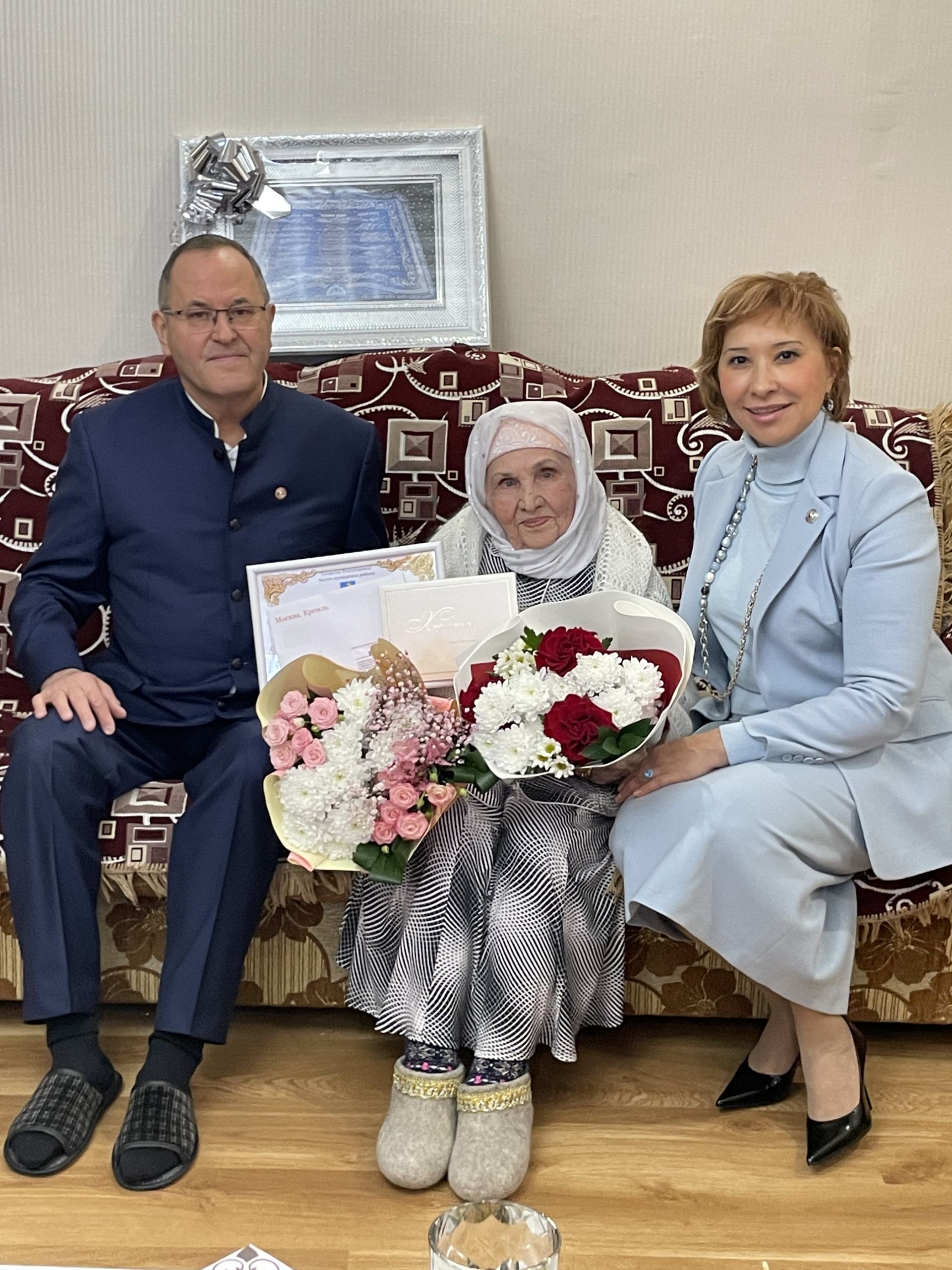 Рәйсә Гәрәева 100 яшендә дә матур сөйләме, зәвыклыгы белән сокландыра