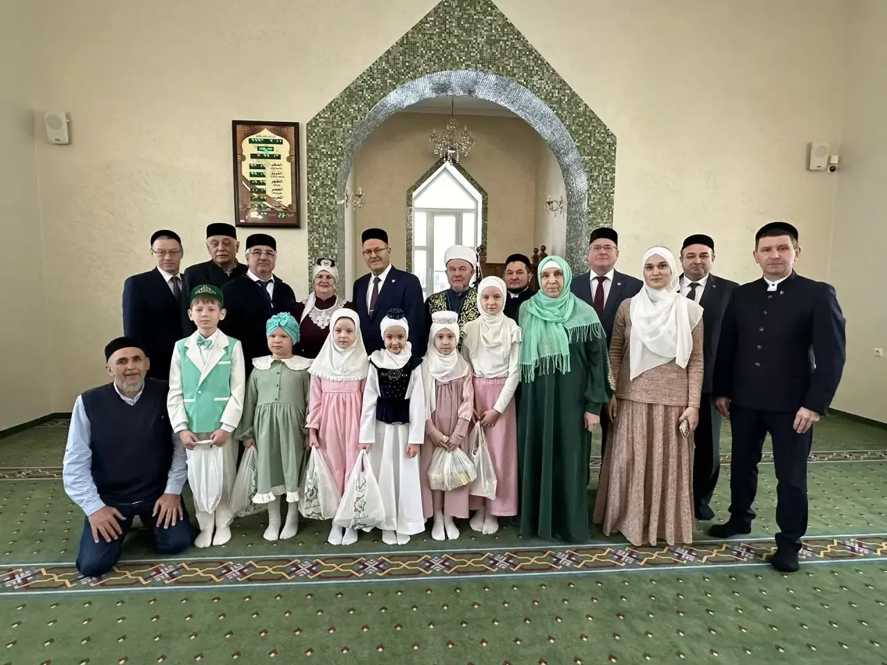 Васил Шәйхразыев Балтачтагы эш сәфәрен «Балтач нуры» мәчетеннән башлады