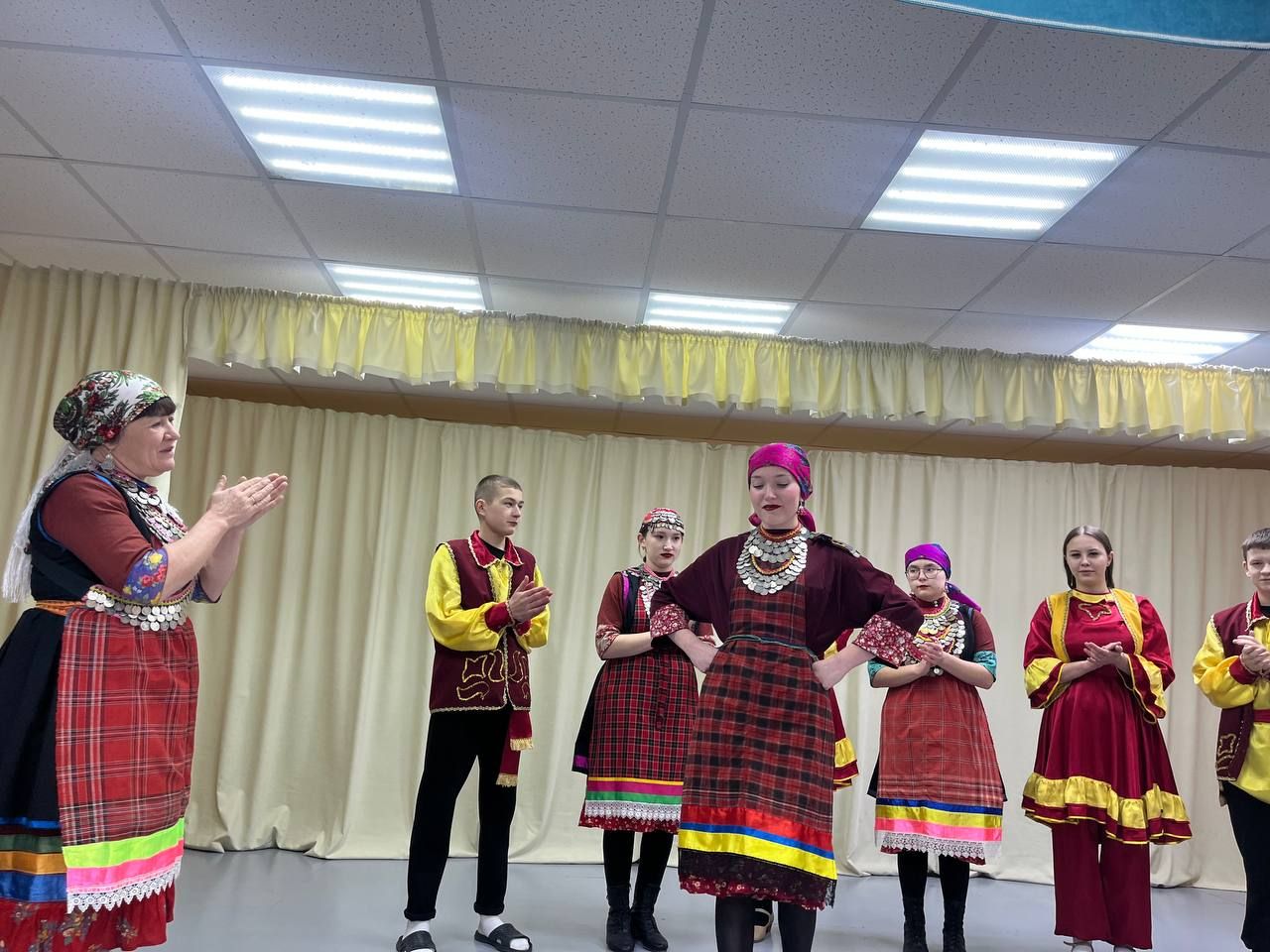 Борнак авылы  яшьләре Торҗага барып кайтты