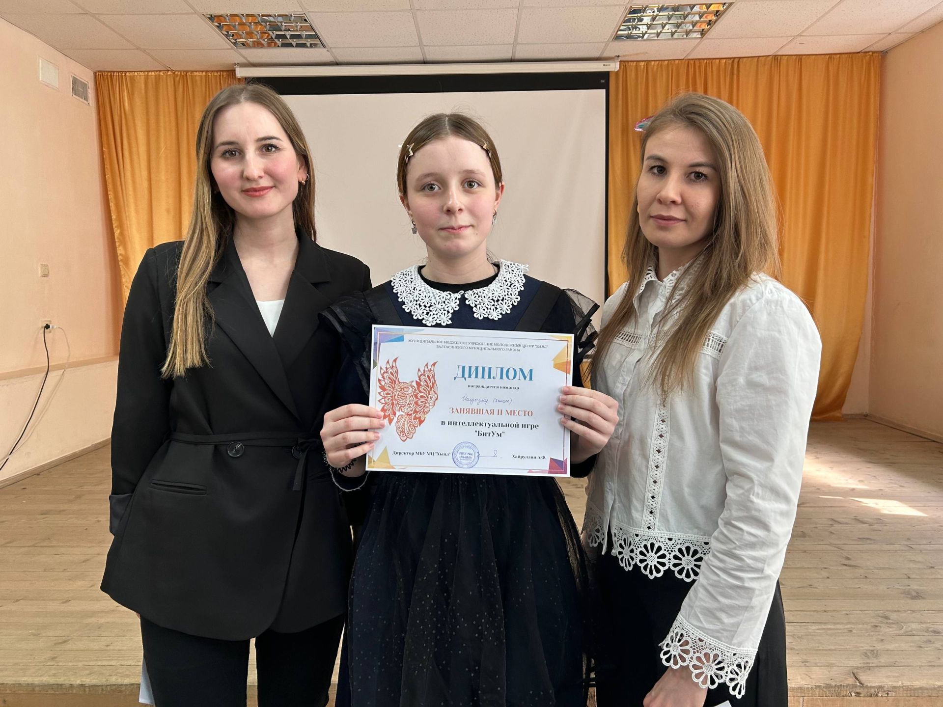 «Хыял» яшьләр үзәге Яңгул мәктәбендә кунакта булды