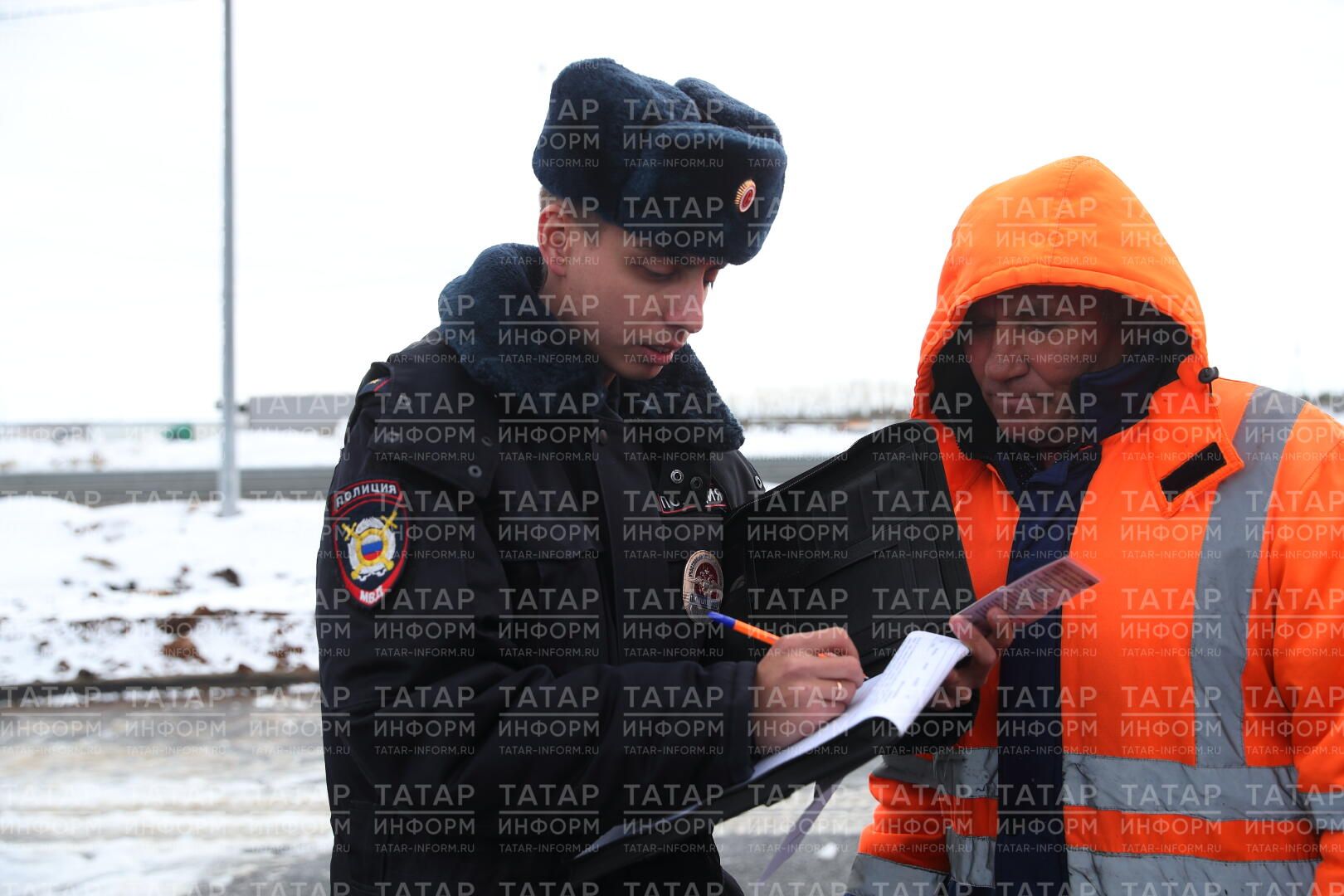 Юл йөрү кагыйдәләрен бозган ир-атка берьюлы биш беркетмә төзегәннәр