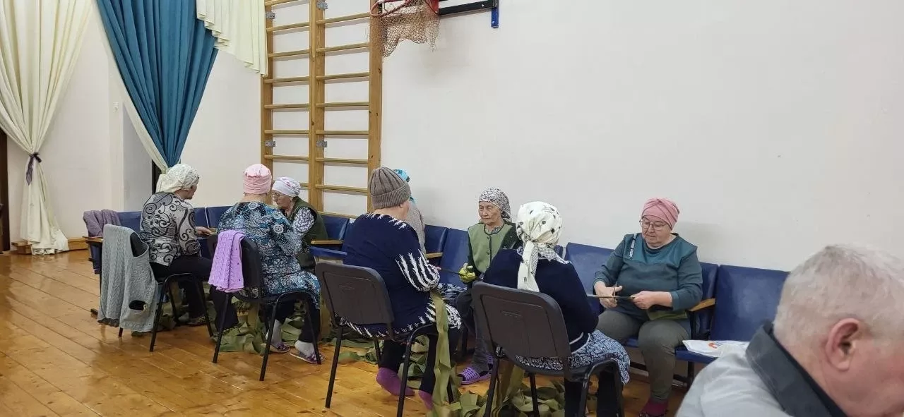 Чапшарлылар кабат сетка үргән, чәйләр тутырган
