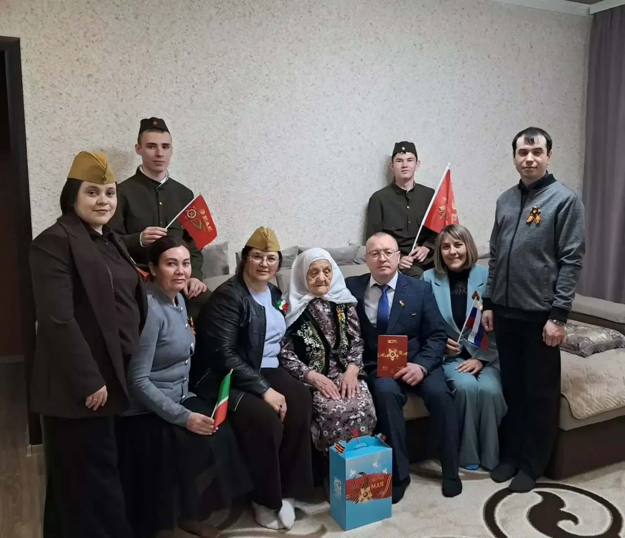 Балтачта Бөек Җиңү көнен каршылап, ветераннарга бүләкләр өләштеләр
