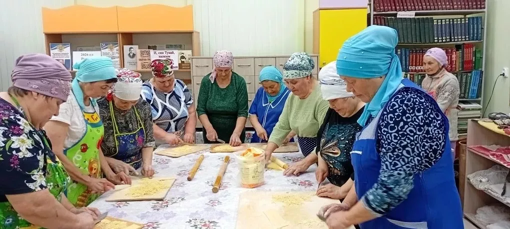 Борнакта егетләр өчен кабат өй токмачлары кискәннәр