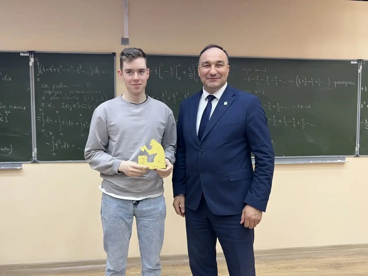 Балтач районы җитәкчелеге Казанда үзебезнең студентлар белән очрашты