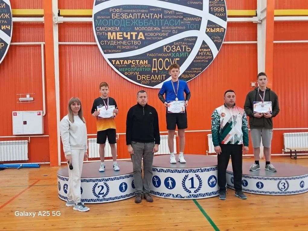 «Хыял» яшьләр үзәге призына узган бадминтон ярышлары җиңүчеләре билгеле