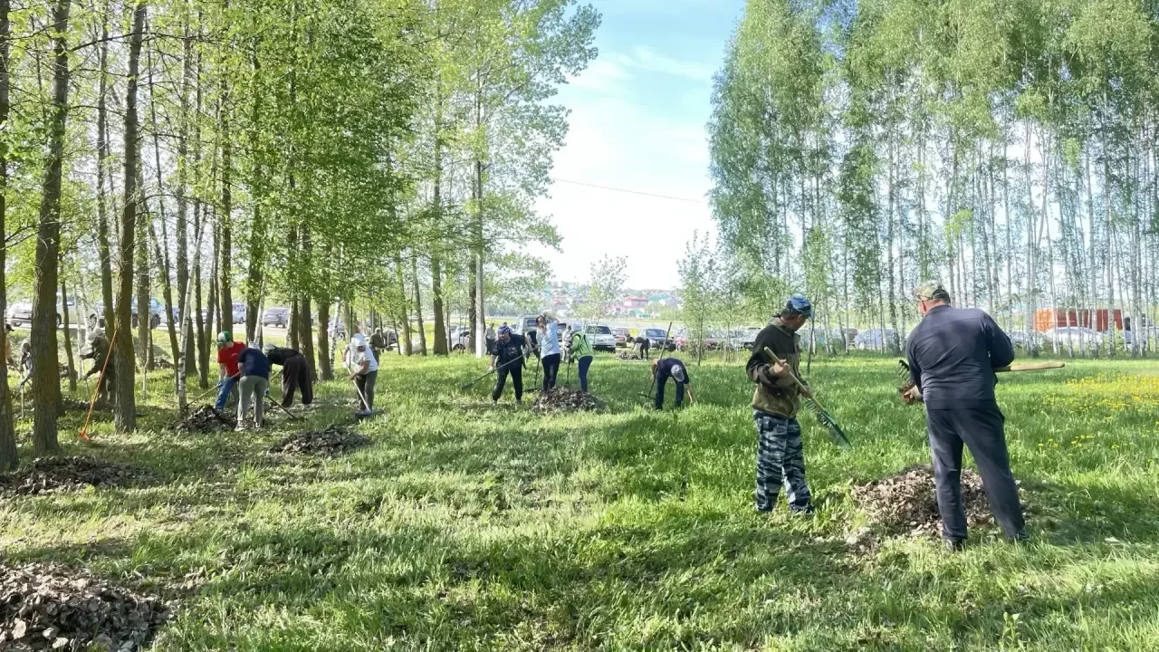 Бүген «Сабантуй» ял паркында өмә уза
