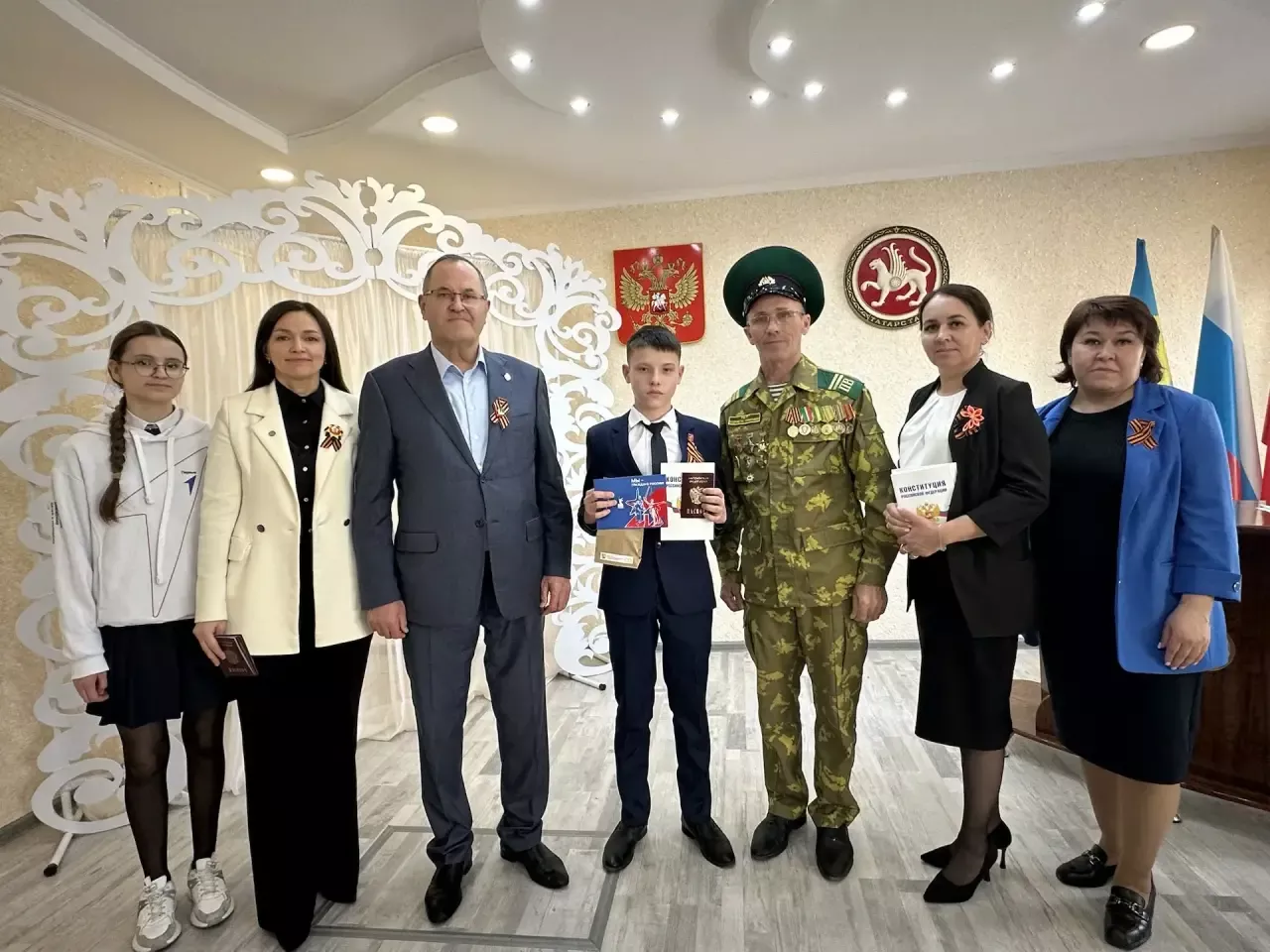 Балтачта Җиңүнең 81 еллыгы уңаеннан  яшь гражданнарга паспорт тапшырдылар