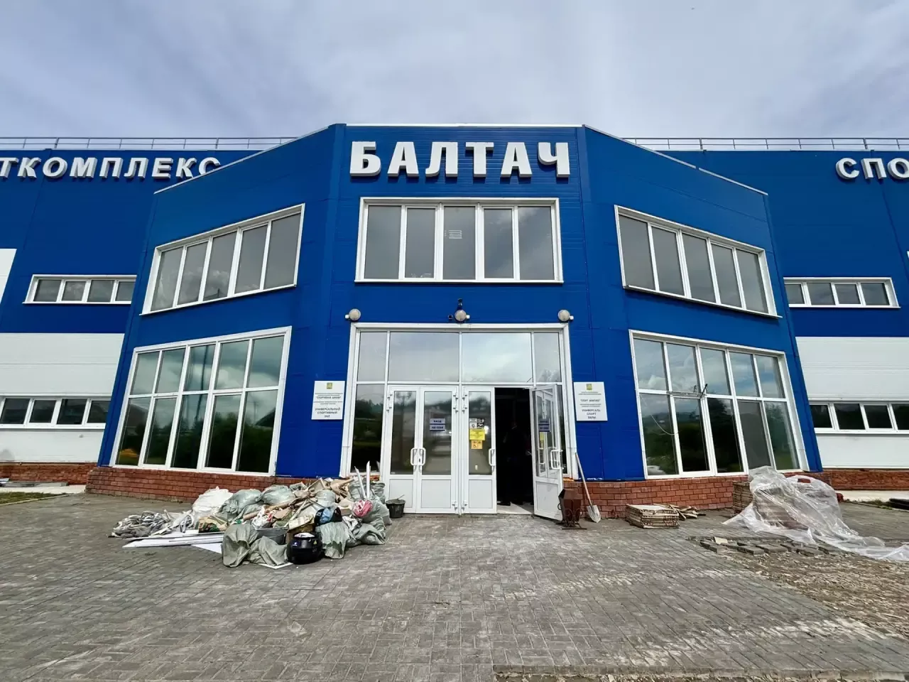Балтач районы башлыгы төзелеш объектларында булып, эш барышы белән танышты