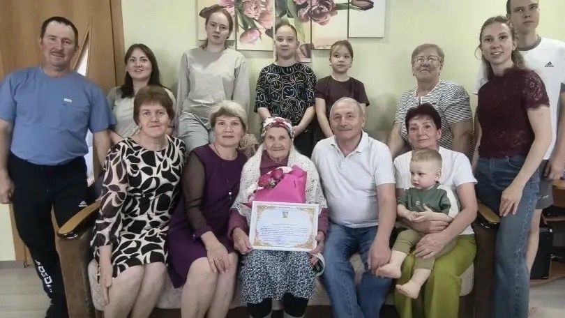 Мария Кузьминична отмечает свой 90-летний юбилей