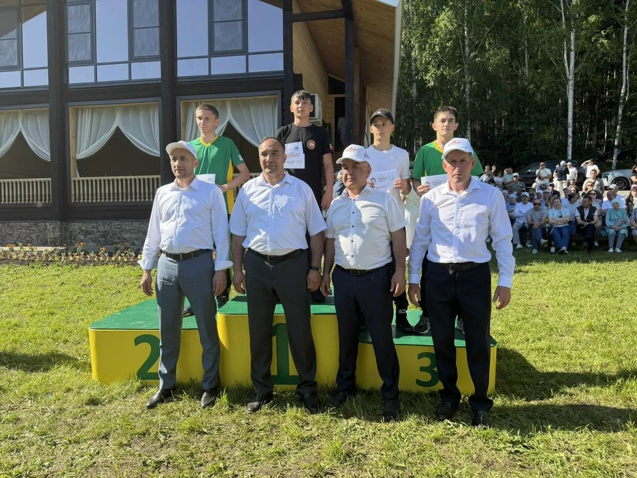 Балтач сабантуеның балалар арасында көрәш батырлары