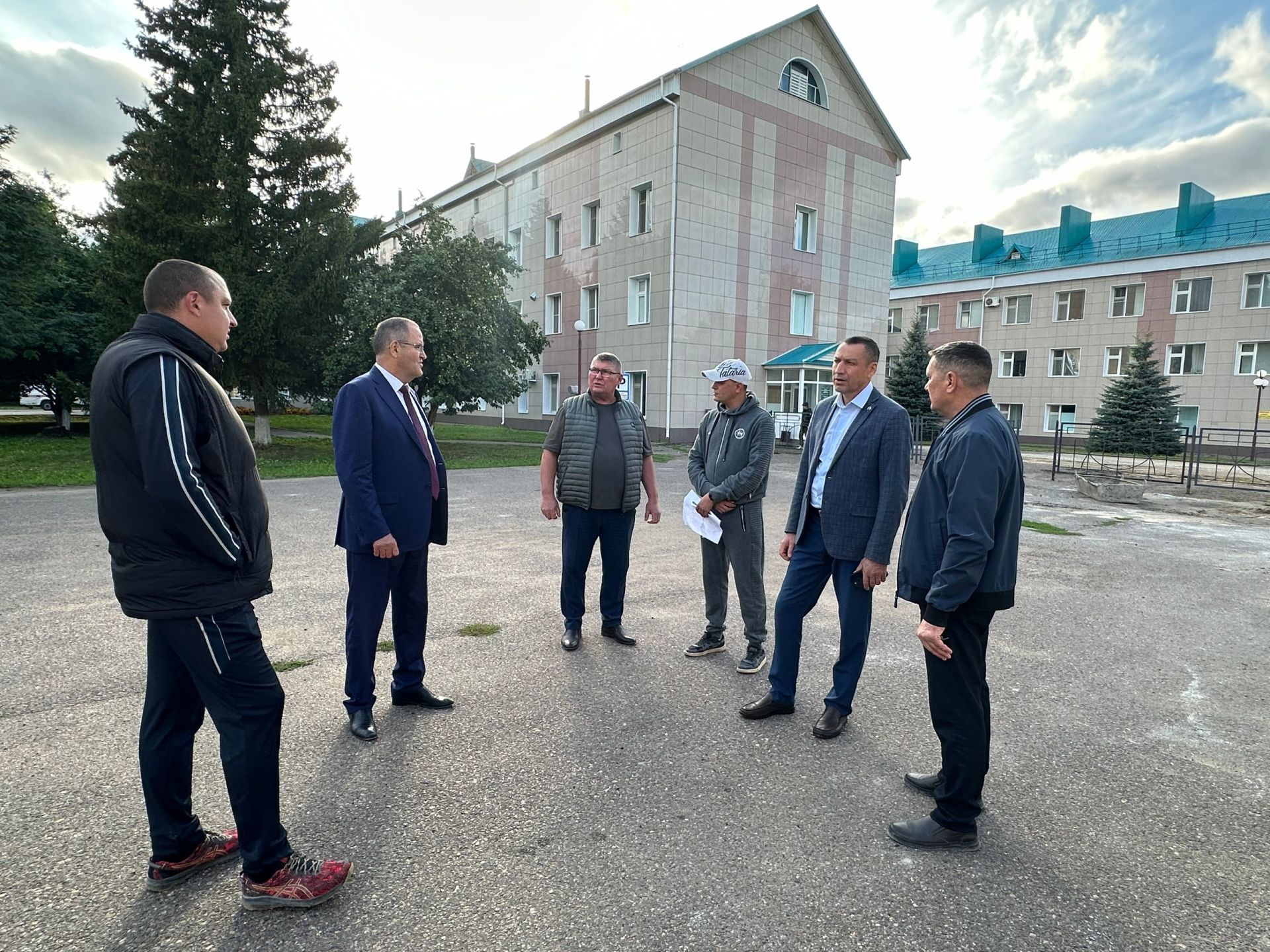 Рамил Нотфуллин төзелеш барышы белән танышты