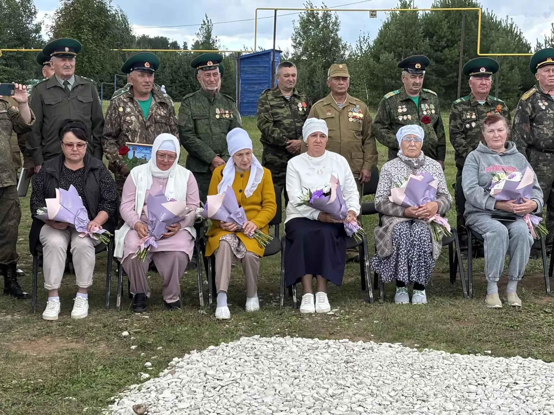 Бердәмлек билгесе: Алан авылында яңа һәйкәл ачылды