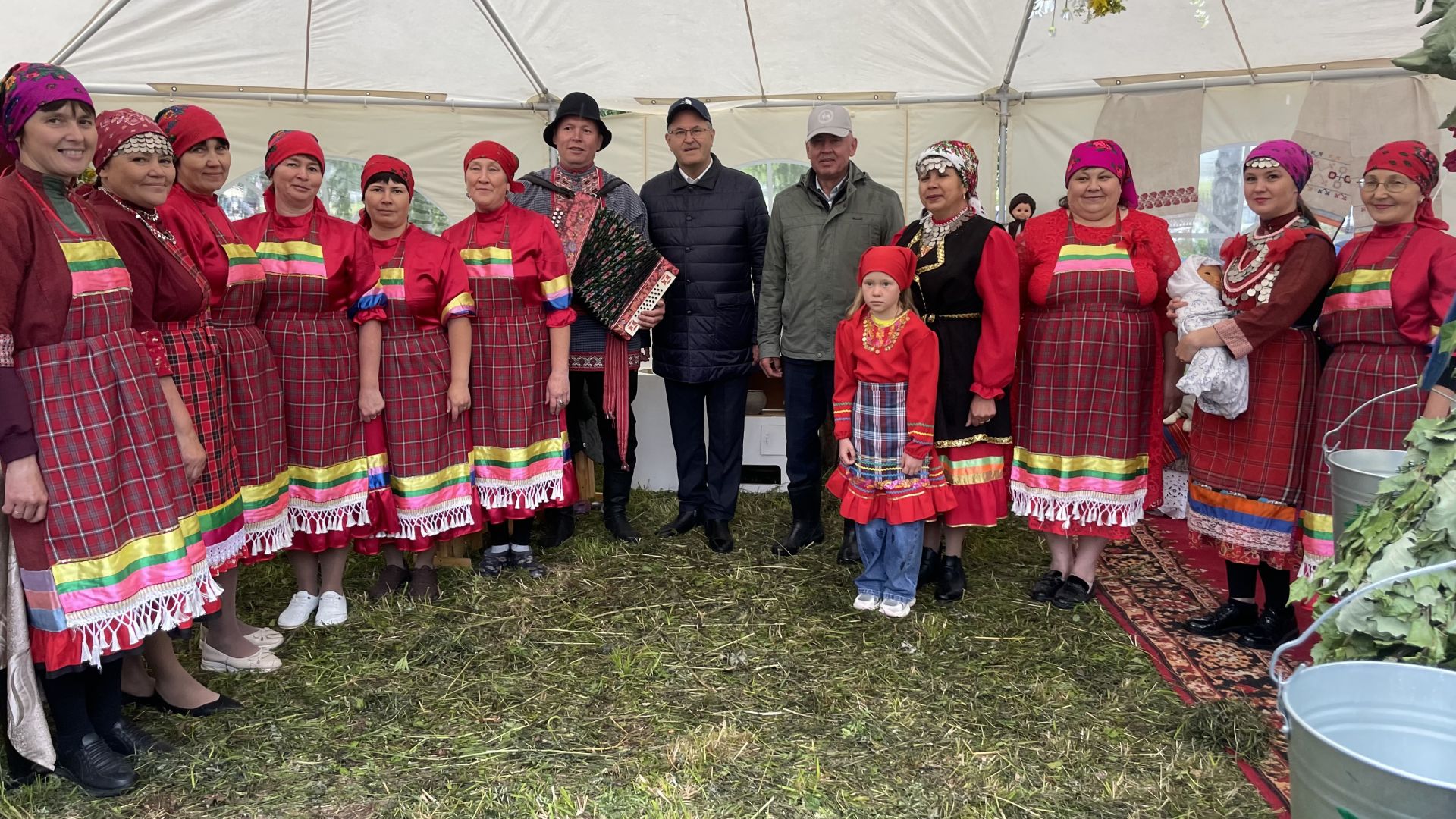 Халыклар дуслыгы бәйрәме