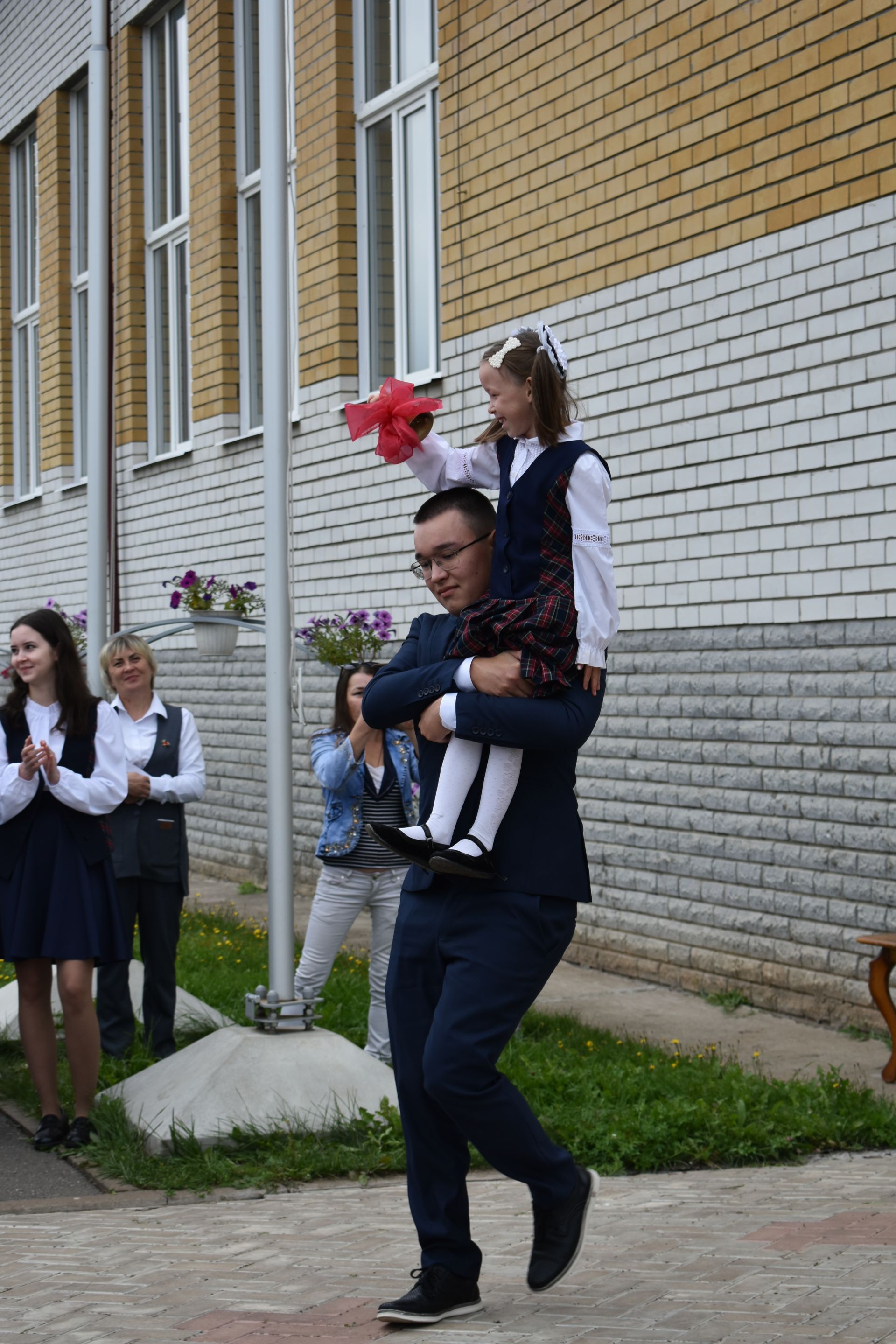 Снова в школу