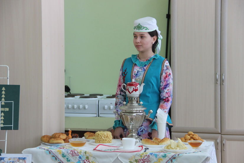 Балтач урта мәктәбендә татар теле укытучылары тәҗрибә уртаклашты