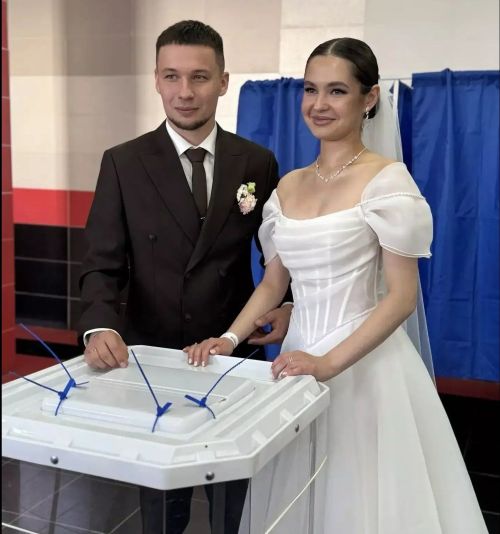 Галимуллиннар гаиләсе никахларын теркәгәннән соң ук илнең киләчәге өчен тавыш бирде