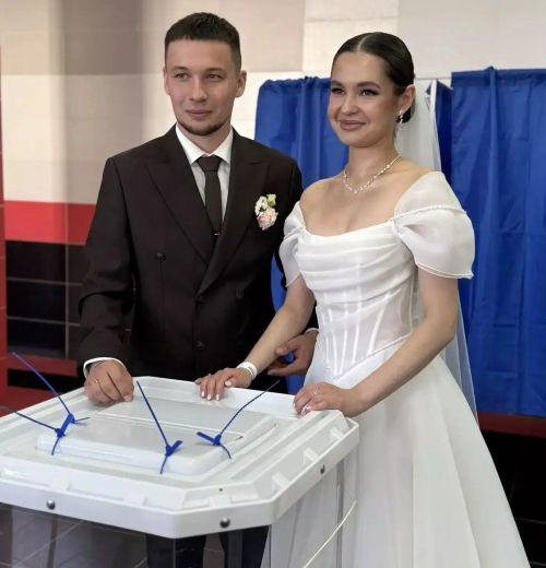Галимуллиннар гаиләсе никахларын теркәгәннән соң ук илнең киләчәге өчен тавыш бирде