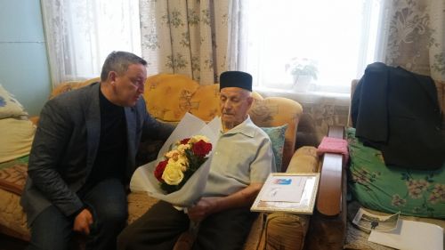 Хөсәен Камалетдинов 95 яшьлек юбилеен каршы алды (+фото, видео)