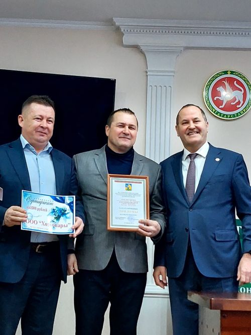Балтачта территорияләрне Яңа елга бизәү буенча иң-иңнәрне бүләкләделәр (+фото)