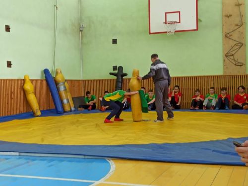 Бүген Норма мәктәбе кемнәрне кабул итте (+фото)