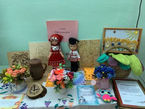 Балтач мәктәбендә узган «Гаилә бәйрәме”ндә күркәм гаиләләрне барладылар (фото, видео)