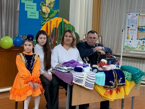Балтач мәктәбендә узган «Гаилә бәйрәме”ндә күркәм гаиләләрне барладылар (фото, видео)