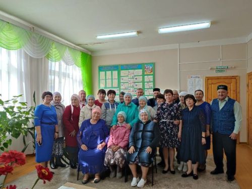 Районыбызның һәр авыл җирлегендә Өлкәннәр көнен зурлап уздыруга тиешле игътибар бирелде (фото)