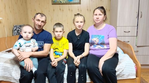 «Котькуд пиосмурт атай луэм бераз гинэ улонлэсь пуштроссэ валаны кутске, дыр»