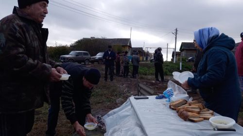 Күмәкләшеп балык тотып, уха пешереп ашаганнар. Кайда дисезме?