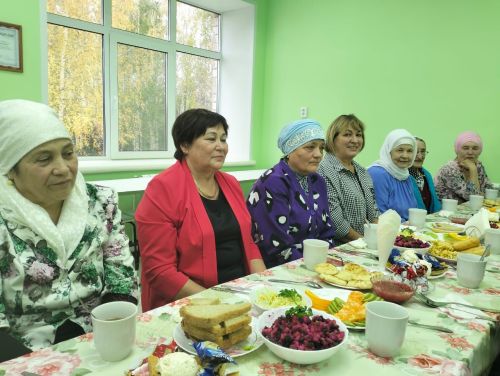 Шеңшеңәр мәктәбендә ветераннарны хөрмәтләгәннәр (фото)