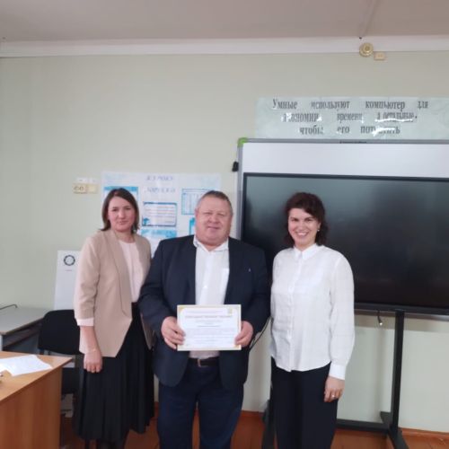 Смәел мәктәбендә математика һәм информатика укытучыларының семинары узды (фото)