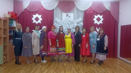 Ципья нылпи садын удмурт визьнодасьёс вожвылъяськизы