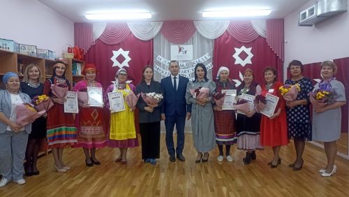 Ципья нылпи садын удмурт визьнодасьёс вожвылъяськизы