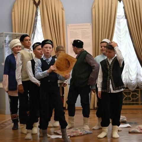 Балтач укучыларына бәхет елмаермы?