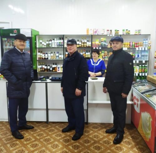 Шода авылында халык көтеп алган кибет быел төзекләндергәннән соң ишекләрен ачты (фото)