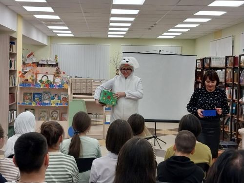 Балтач Үзәк балалар китапханәсендә «Дөнья әнидән башлана» дигән чара үткәрелде (фото)