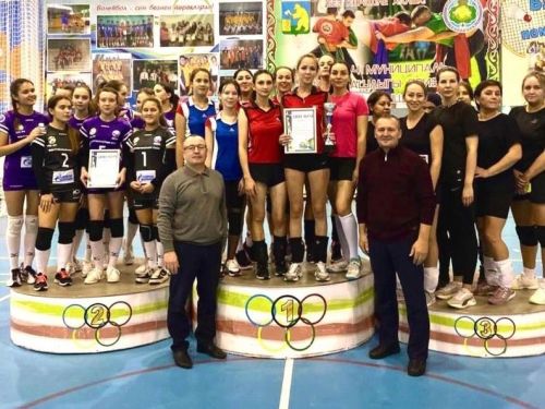 Балтачта Гыйлфан Әшрәфҗанов истәлегенә волейбол ярышлары  узды (фото)