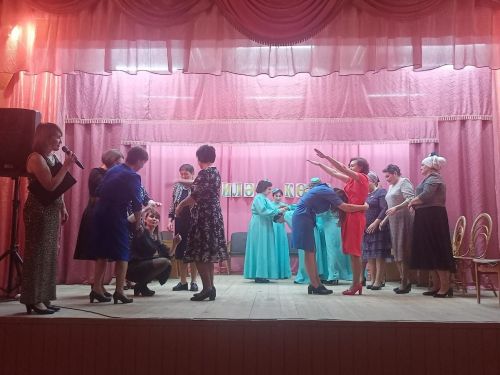 Ор, Шеңшеңәр, Нөнәгәр авылының киленнәре, кайнаналары матур чарада катнашкан (фото)