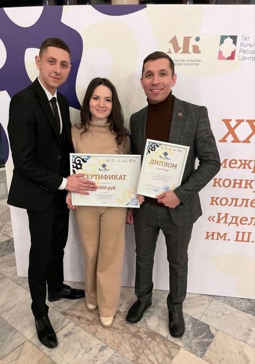Балтач халык театры коллективы бүләкләү чарасында катнашты