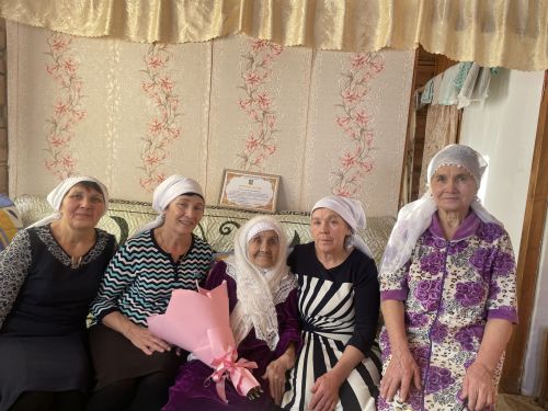 95 яшьлек Мөнәвәрә апа: «Хезмәт»нең һәр санын көтеп алам...