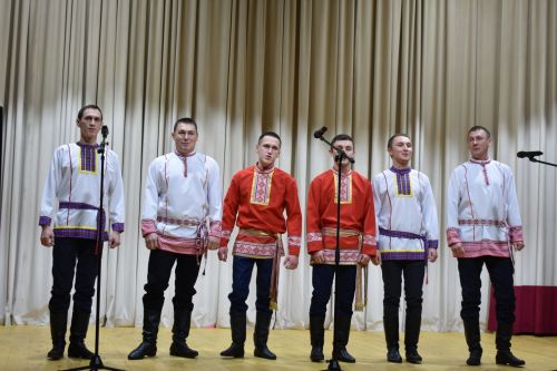 Ӟаны гуртысь лулчеберетъя юртын егитъёс люкаськизы (фото)
