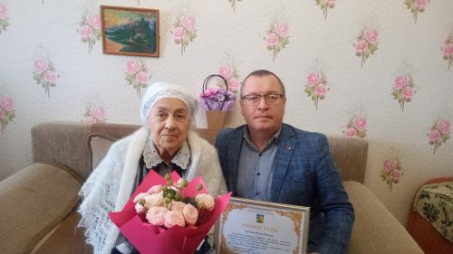 Юбилярда кунакта (фото)